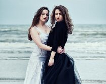7D-115159_Web Modèles Delphine & Eugénie
