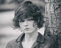 7D-037224_NB_Web Modèle Hannah