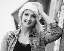 7D-137884_NB_Web Modèle Justine