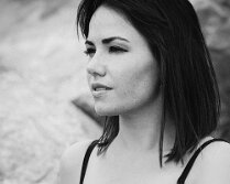 7D-125685_NB_Web Modèle Noemie